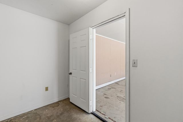 100 Baywood Dr., Hattiesburg, MS 39402