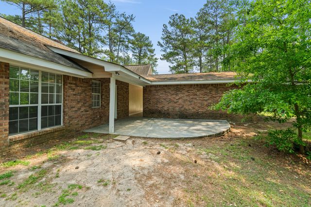 100 Baywood Dr., Hattiesburg, MS 39402