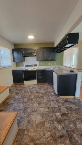 4001 E Vesta DR, Wichita, KS 67208