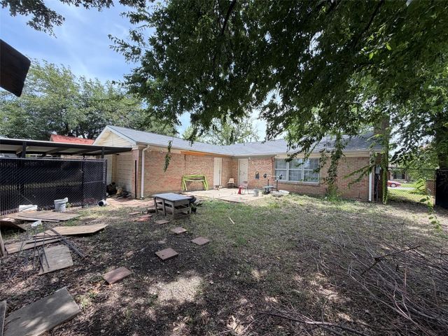 1017 Mill River Drive, Garland, TX 75043