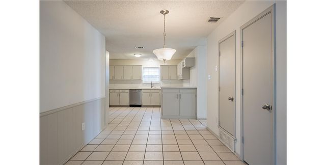 1017 Mill River Drive, Garland, TX 75043