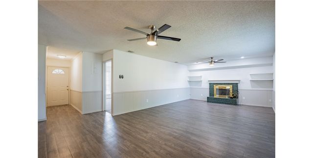1017 Mill River Drive, Garland, TX 75043