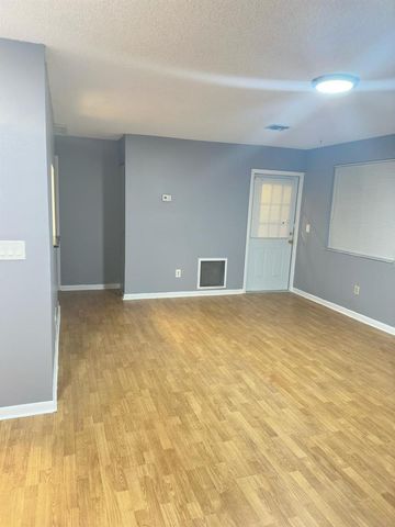 10625 NW 45th St 25, Coral Springs, FL 33065
