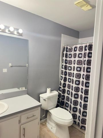10625 NW 45th St 25, Coral Springs, FL 33065