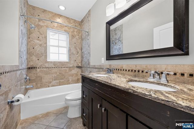 508 2nd Avenue 1, Lyndhurst, NJ 07071