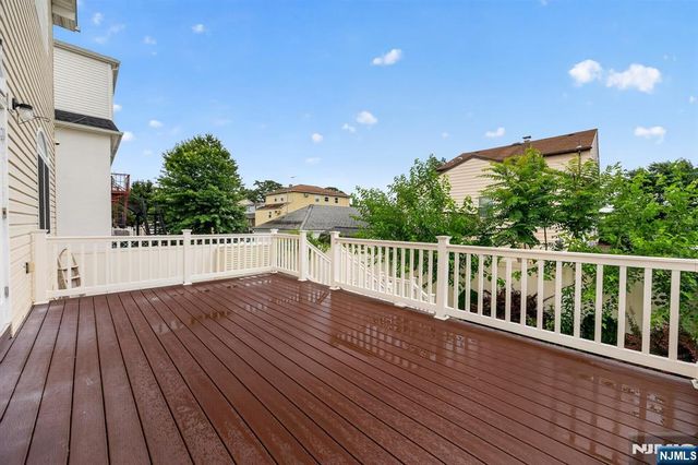 508 2nd Avenue 1, Lyndhurst, NJ 07071
