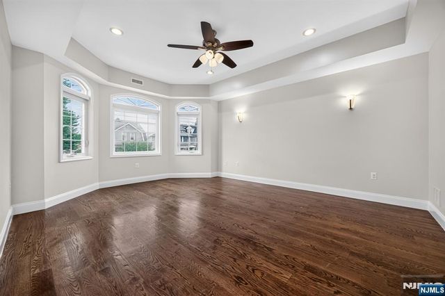 508 2nd Avenue 1, Lyndhurst, NJ 07071