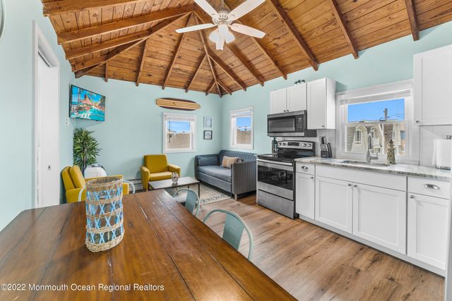 171 Beachfront 3, Manasquan, NJ 08736