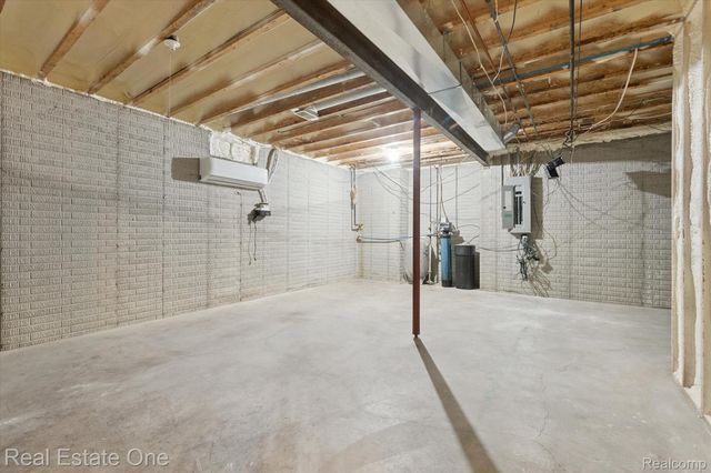 13056 N BRAY Road, Thetford Township, MI 48420