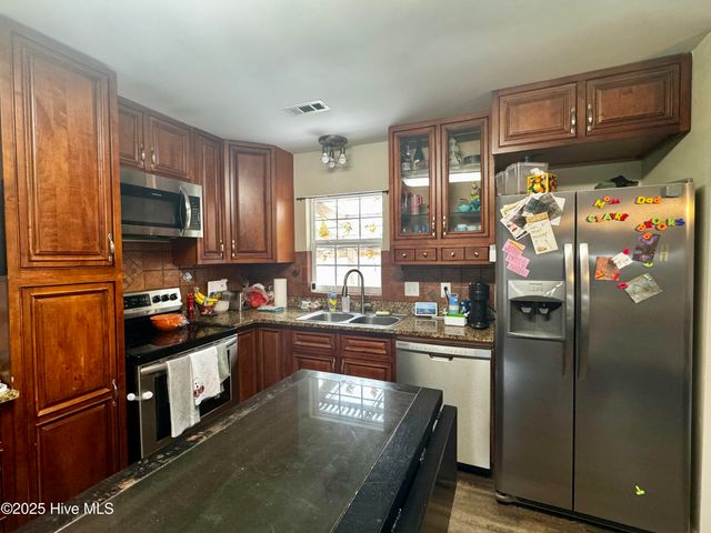 610 Winchester Road, Jacksonville, NC 28546