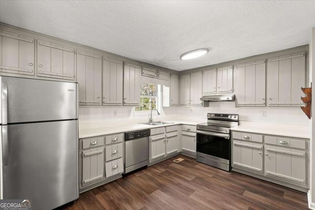 5960 Sutton Place, Douglasville, GA 30135