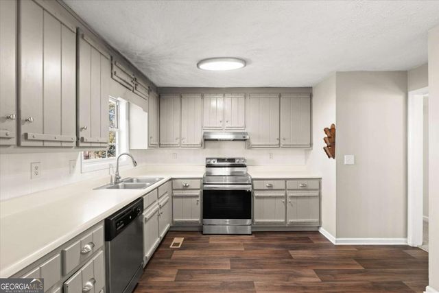 5960 Sutton Place, Douglasville, GA 30135