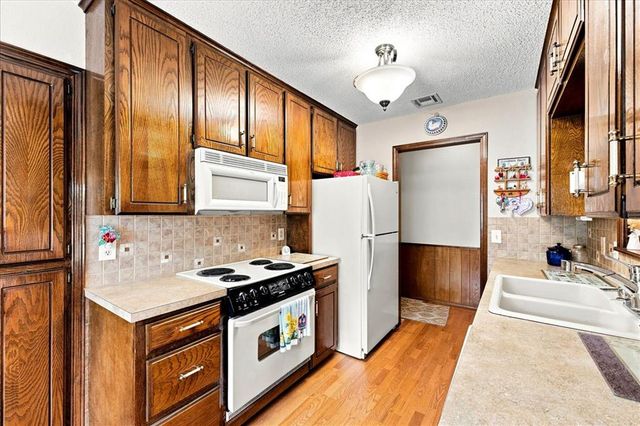 1815 N Briarwood Drive, Stillwater, OK 74075