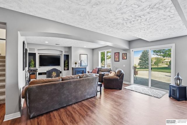 4832 Allen Hills Drive, Blair, NE 68008