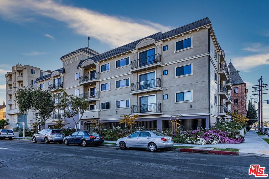 901 S Gramercy Drive 202, Los Angeles, CA 90019 — photo 2