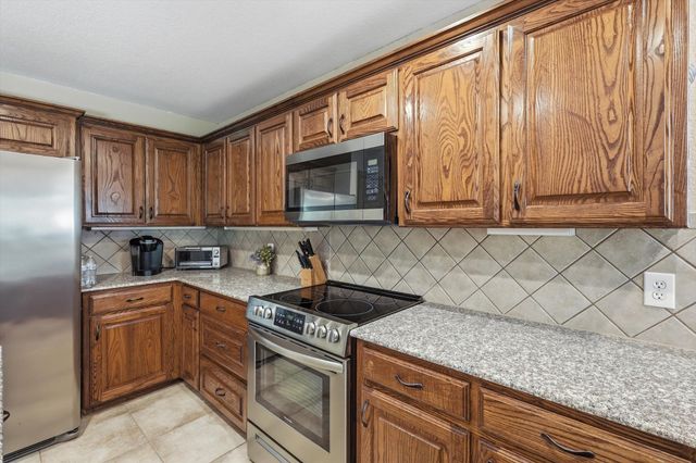 340 Merced Street, Burleson, TX 76028