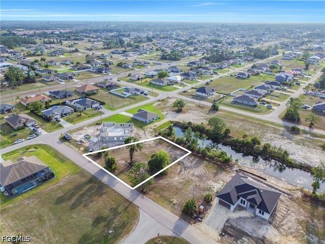 3440 NE 17th PL, Cape Coral, FL 33909