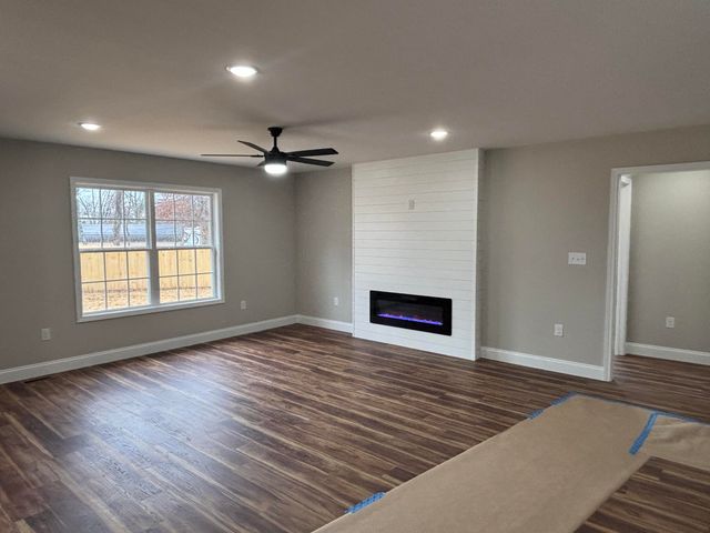 132 Caden Lane, London, KY 40744