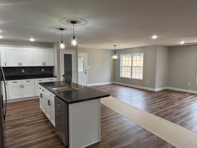 132 Caden Lane, London, KY 40744