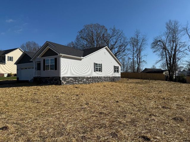 132 Caden Lane, London, KY 40744