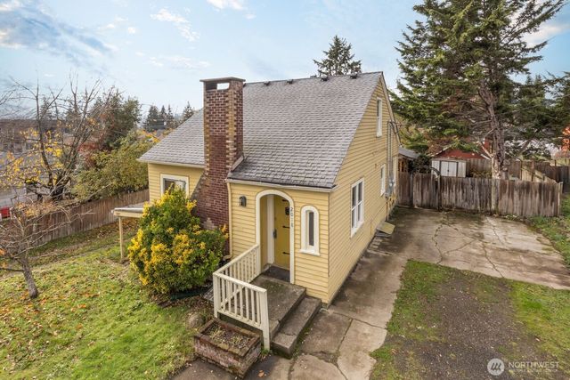 2018 11th Street, Bremerton, WA 98337