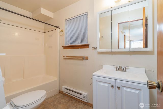 2018 11th Street, Bremerton, WA 98337