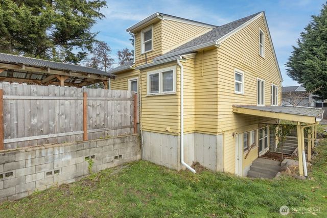 2018 11th Street, Bremerton, WA 98337