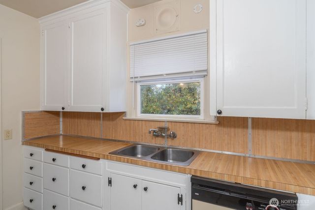 2018 11th Street, Bremerton, WA 98337