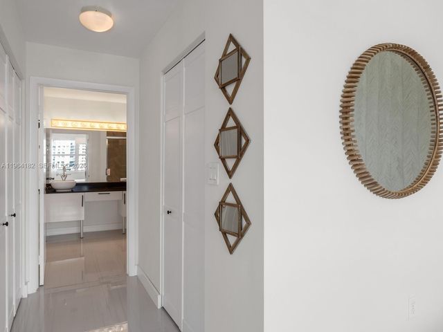 31 SE 5th St 3419, Miami, FL 33131