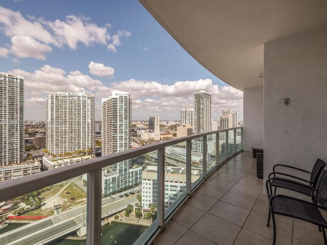 31 SE 5th St 3419, Miami, FL 33131