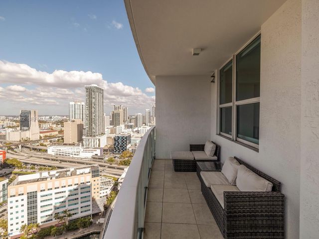 31 SE 5th St 3419, Miami, FL 33131