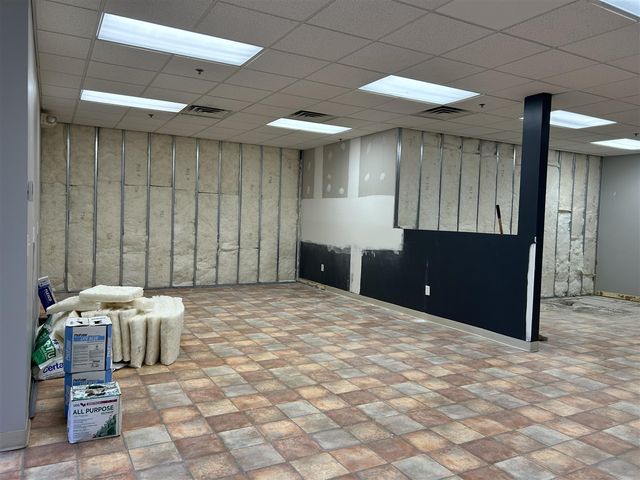 5015 E Michigan Avenue, Kalamazoo, MI 49048