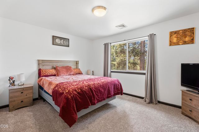 53770 Boundary Road, La Pine, OR 97739