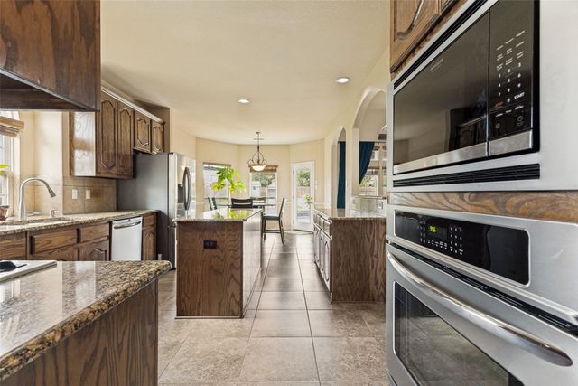 1635 Desert Hills Drive, Fort Worth, TX 76052