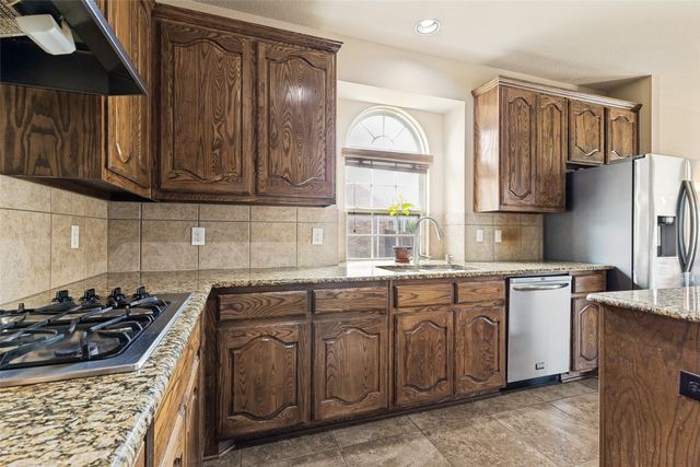 1635 Desert Hills Drive, Fort Worth, TX 76052