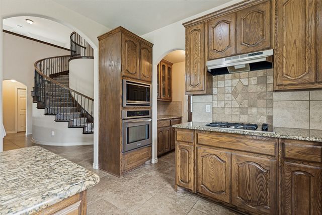 1635 Desert Hills Drive, Fort Worth, TX 76052