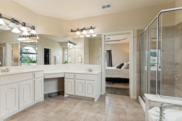 1635 Desert Hills Drive, Fort Worth, TX 76052