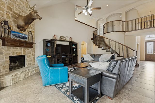 1635 Desert Hills Drive, Fort Worth, TX 76052