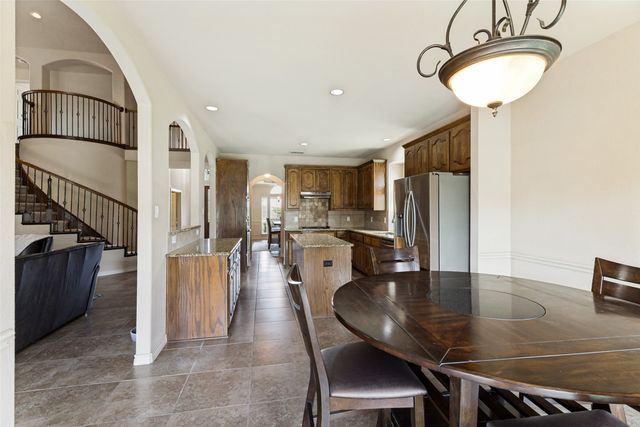 1635 Desert Hills Drive, Fort Worth, TX 76052
