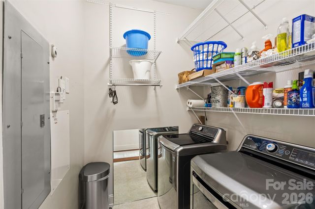 5425 Closeburn Road 215, Charlotte, NC 28210