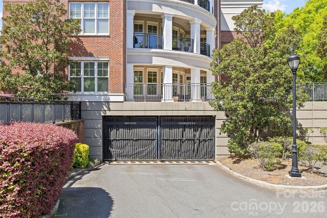 5425 Closeburn Road 215, Charlotte, NC 28210