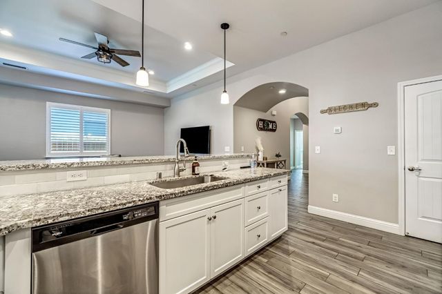 635 St Julien Drive, Madera, CA 93637