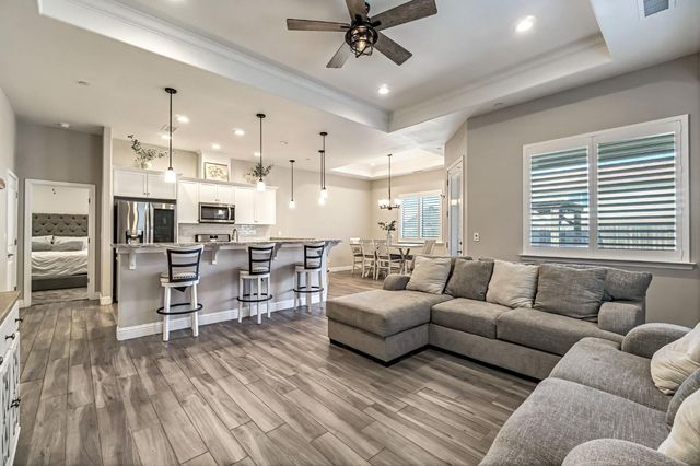 635 St Julien Drive, Madera, CA 93637