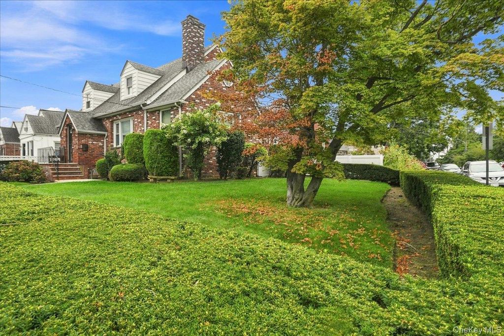 4 Holly Street, Yonkers, NY 10704 — photo 5
