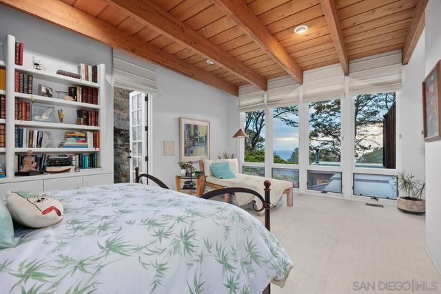 367 Pine Needles Dr, Del Mar, CA 92014