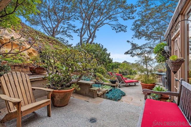 367 Pine Needles Dr, Del Mar, CA 92014