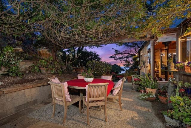 367 Pine Needles Dr, Del Mar, CA 92014