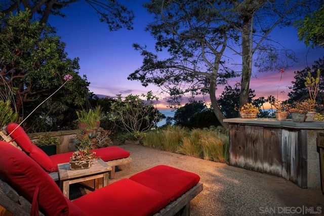367 Pine Needles Dr, Del Mar, CA 92014
