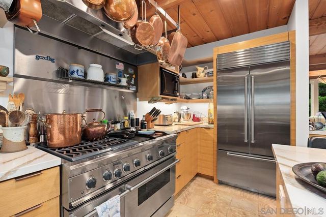367 Pine Needles Dr, Del Mar, CA 92014