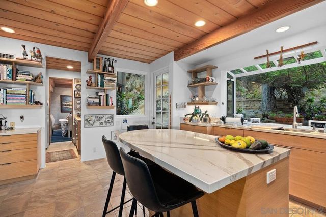 367 Pine Needles Dr, Del Mar, CA 92014
